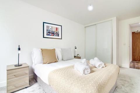 Gladwin Tower Nine Elms Point Sw8 1 Bed Apartment 2 145