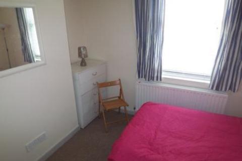 1 bedroom in a house share to rent - REF: 10726 | GFF | Cyril Street | Abington | NN1
