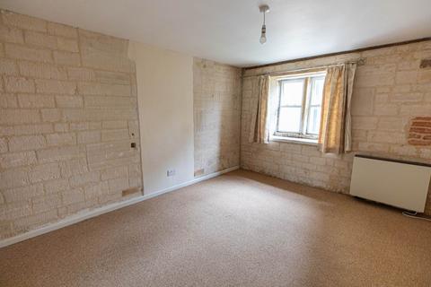 2 bedroom flat to rent, Stone Manor, Stroud