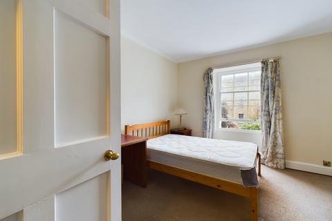 3 bedroom flat to rent, Cumberland Street, New Town, Edinburgh, EH3