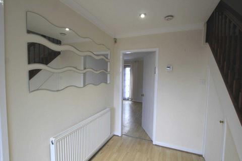 3 bedroom mews to rent, Cadogan Place, Upper Park Road