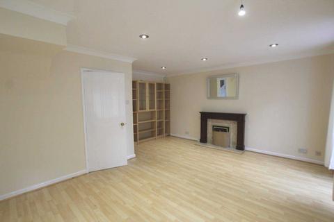 3 bedroom mews to rent, Cadogan Place, Upper Park Road