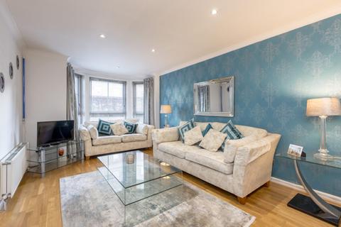 undefined, 3/3 Dicksonfield, Leith, EH7 5ND