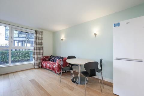 1 bedroom flat to rent, Cardinal Building, Station Approach, Hayes, London, UB3