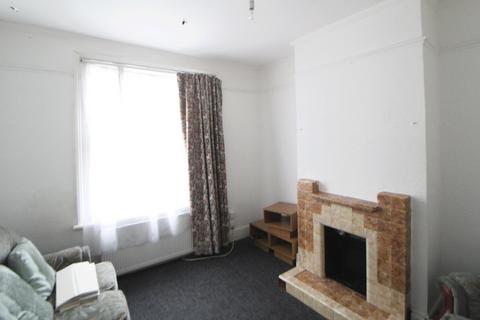 2 bedroom terraced house to rent - Lester Road, Chatham, ME4