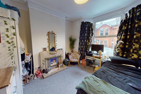 6 bedroom terraced house to rent, Trinity Street, Brighton, BN2