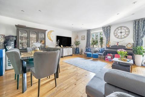 3 bedroom apartment for sale, Beckford Close, Kensington, W14