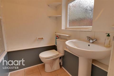 3 bedroom terraced house to rent, Henton Road off Glenfield Road