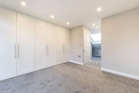 3 bedroom end of terrace house to rent, Putney Bridge Road, London