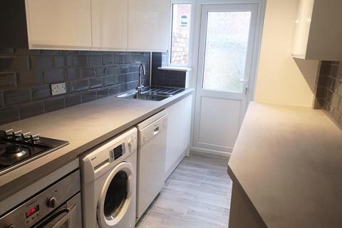 3 bedroom terraced house to rent, Reading,  Berkshire,  RG30