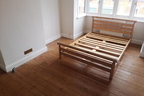 3 bedroom terraced house to rent, Reading,  Berkshire,  RG30