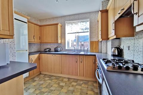 2 bedroom flat to rent, Finchley Court, Finchley Central N3