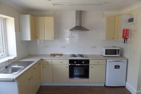 5 bedroom end of terrace house to rent, Coombe Road, Brighton