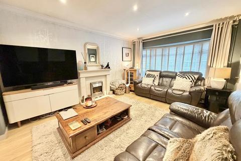 3 bedroom semi-detached house for sale, Kingsmead, Camberley GU16