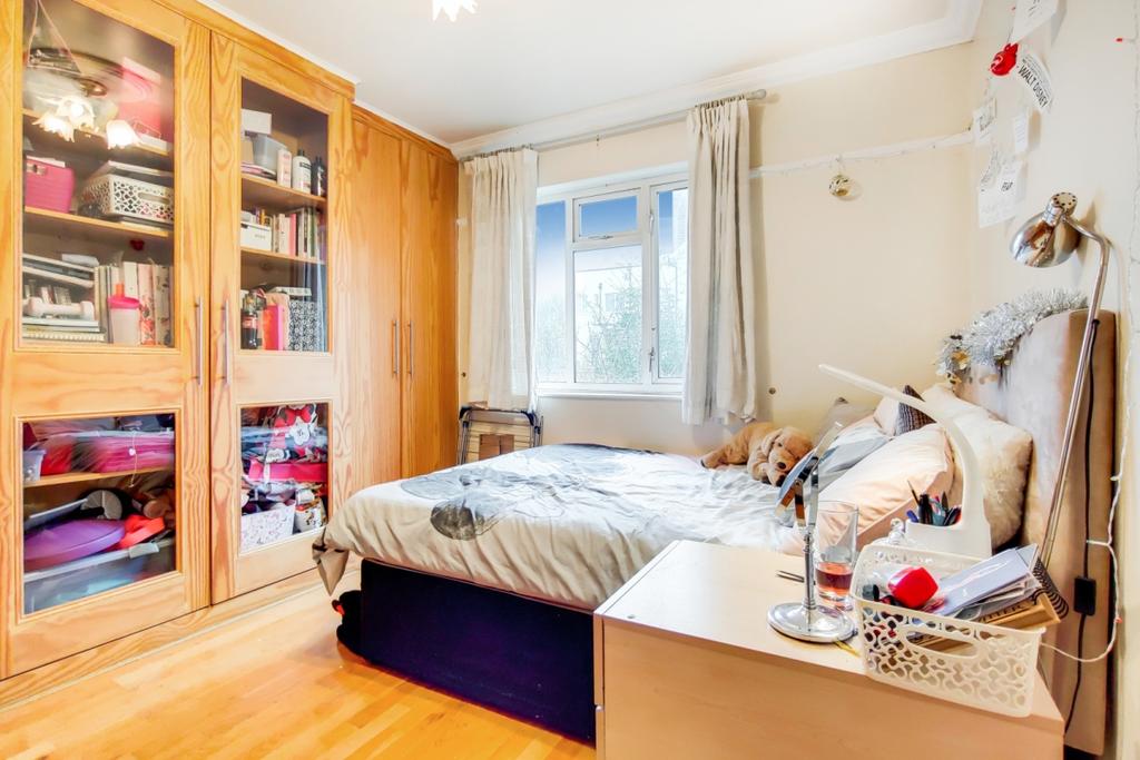 12 Bedroom 2-0