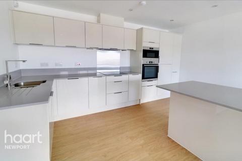 2 bedroom apartment to rent, Upper Dock Street, Newport