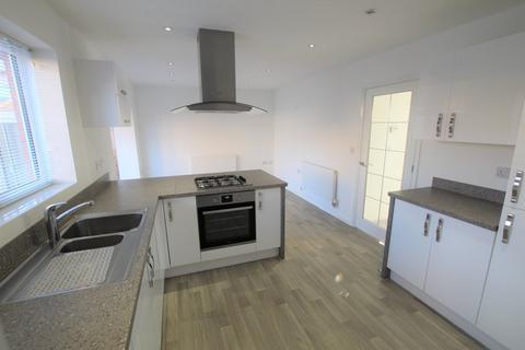 4 bedroom detached house to rent, Bedford Farm Court, Crofton