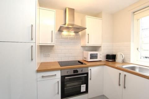 1 bedroom flat to rent, Liddesdale Place, Canonmills, Edinburgh, EH3