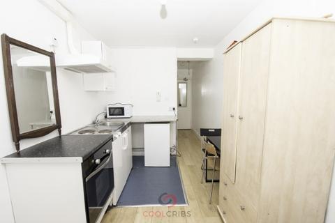 Studio to rent, Kember Street, Islington, London, London  N1