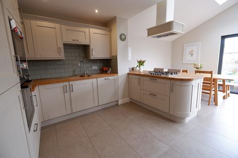 3 bedroom semi-detached house for sale - 15 Stacey Road, Dinas Powys, The Vale Of Glamorgan. CF64 4AE