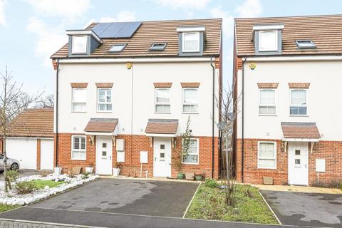 3 bedroom townhouse to rent, Wokingham,  Berkshire,  RG40