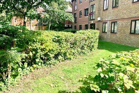 1 bedroom apartment to rent, BANISTER PARK, SO15