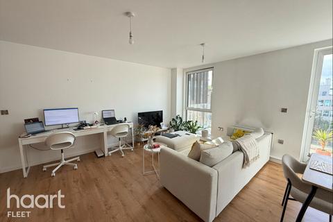 undefined, Farnborough Road, Farnborough