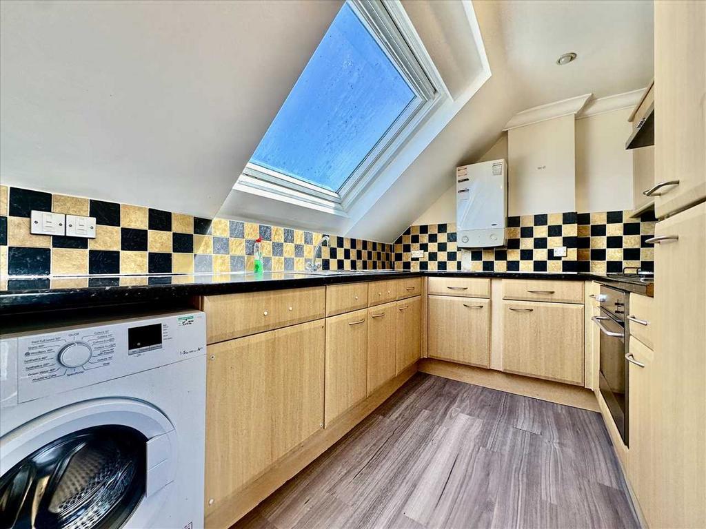Bedford Terrace, Plymouth 2 bed apartment to rent £975 pcm (£225 pw)
