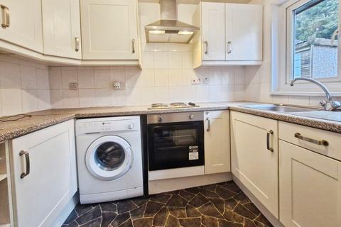 undefined, Abbeydale Gardens, Leeds LS5