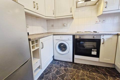 undefined, Abbeydale Gardens, Leeds LS5