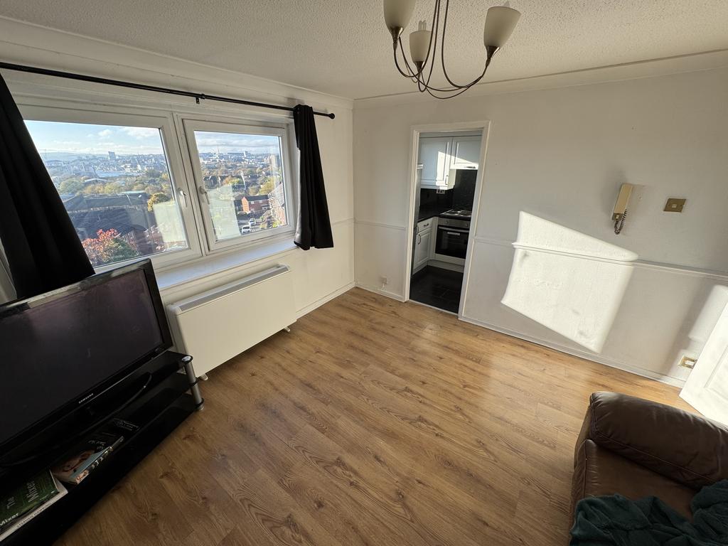 Apartment in Newcastle upon Tyne - View 3