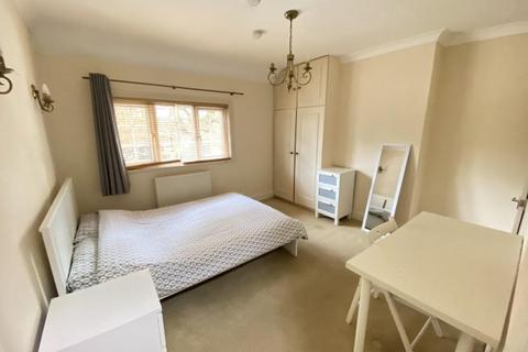 4 bedroom house share to rent, Hook Road