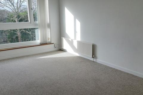 2 bedroom flat to rent, 17 St. Peters Road, Poole BH14