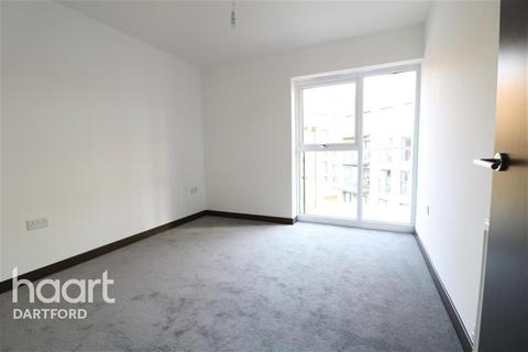 2 bedroom flat to rent, Langley Square, DA1