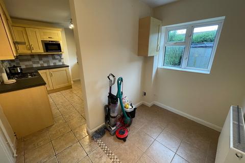3 bedroom semi-detached house to rent, BROOK AVENUE, ALFRETON