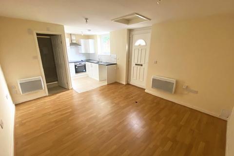 Studio to rent, Eastney Road, Southsea