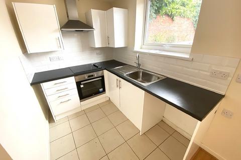 Studio to rent, Eastney Road, Southsea