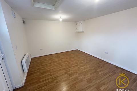 Studio to rent, Eastney Road, Southsea