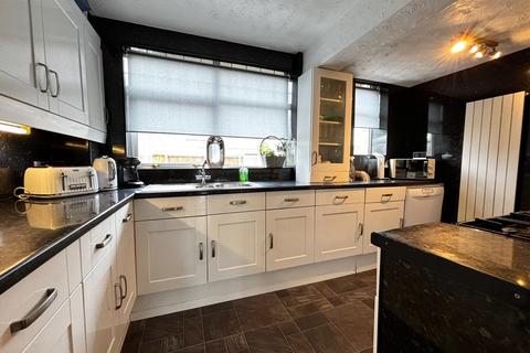 4 bedroom link detached house for sale, Ludlow Close, Winsford