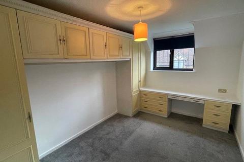 2 bedroom maisonette to rent - Priory Field Drive, Edgware, HA8