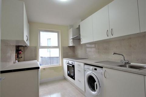 Property to rent, High Road, Finchley  N12