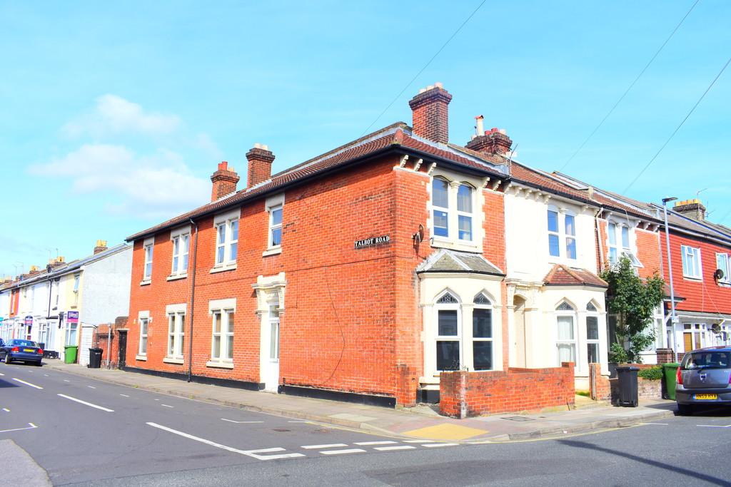 Fawcett Road, Southsea 6 bed terraced house £2,100 pcm (£485 pw)