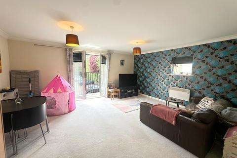 2 bedroom flat for sale, Aragon Court, Stainbeck Lane, Leeds, LS7