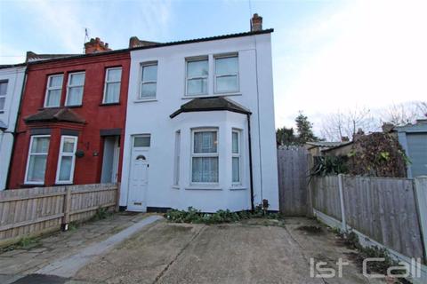 Search 3 Bed Houses To Rent In Southend On Sea Onthemarket