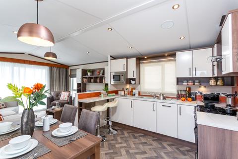 2 bedroom lodge for sale - at Tallington Lakes, Tallington Lakes, Tallington  PE9