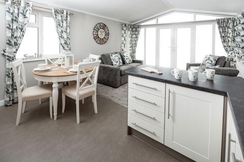 2 bedroom lodge for sale - at Tallington Lakes, Tallington Lakes, Barholm Road, Tallington  PE9