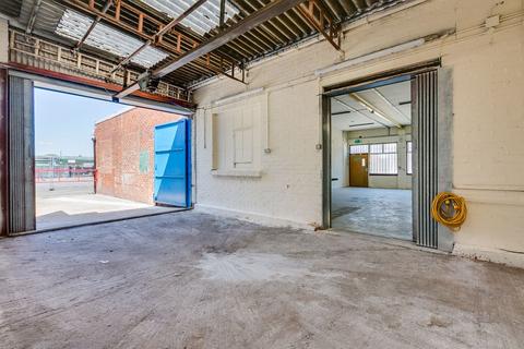 Warehouse to rent, Grace Business Centre,  Willow Lane, Mitcham