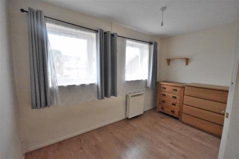 2 bedroom house to rent, Mickley Avenue, Wolverhampton