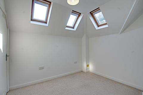 2 bedroom apartment to rent, Cedar House, 75 Harrow Lane, Maidenhead, SL6 7NY