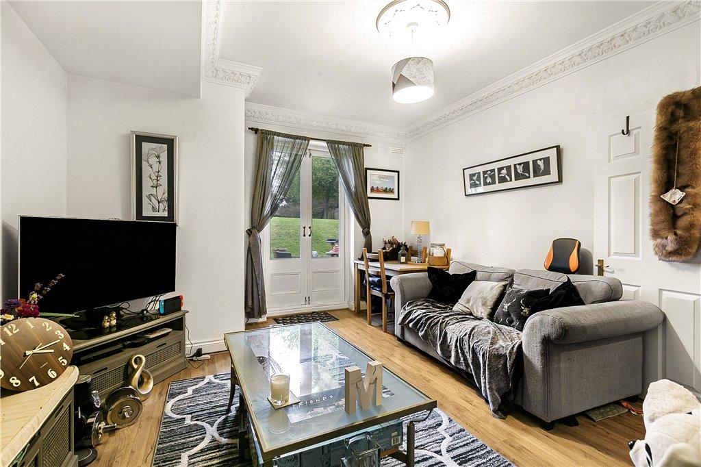 Apartment in Putney - View 2